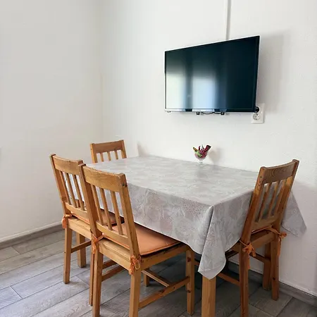 Lux Dalmatia Beachside 3* Makarska
