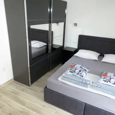 Lux Dalmatia Beachside Vendégház