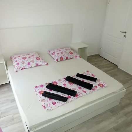 Vendégház Lux Dalmatia Beachside 3*