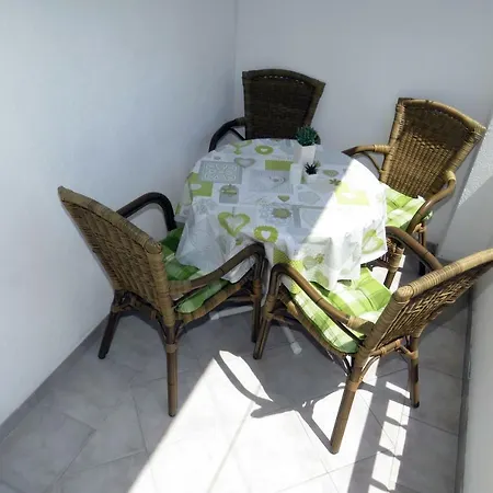 Lux Dalmatia Beachside Vendégház 3*