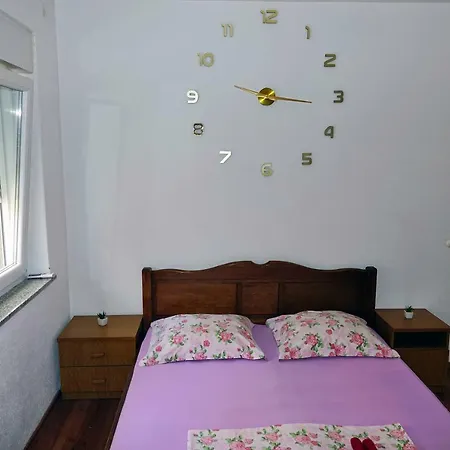 Lux Dalmatia I & R 마카르스카