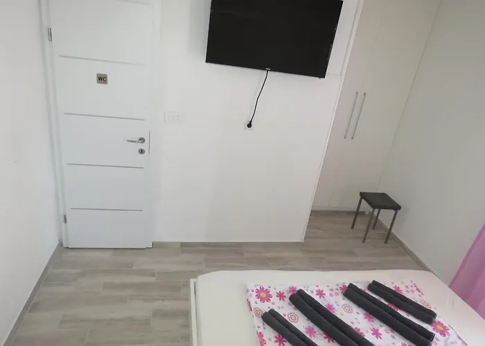 Lux Dalmatia Beachside 3*