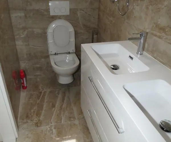 Lux Dalmatia Beachside 3*