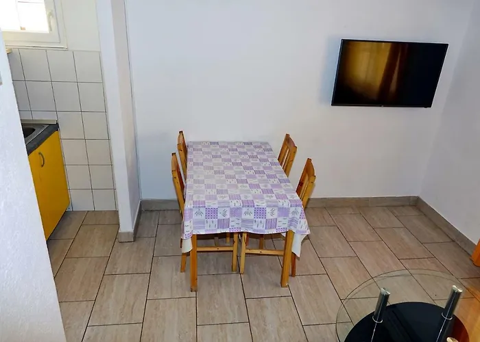 Lux Dalmatia Beachside Guest house 3*