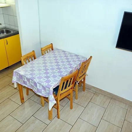 Lux Dalmatia Beachside Макарска