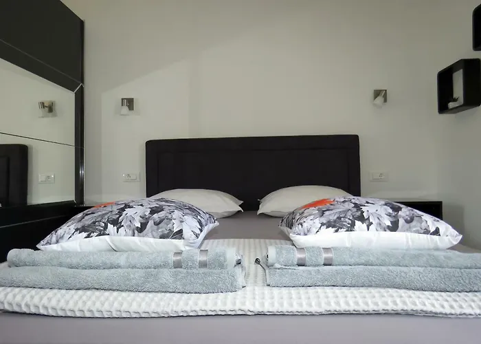 Lux Dalmatia Beachside 3*